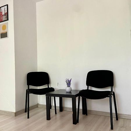 Bucharest Trip Apartment Buitenkant foto