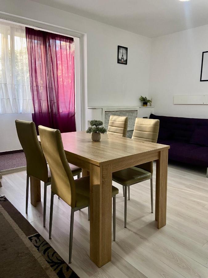 Bucharest Trip Apartment Buitenkant foto